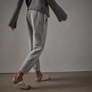 James Perse Loose Fit Chino Pant in Fog Pigment Size 3 / L Retail $265